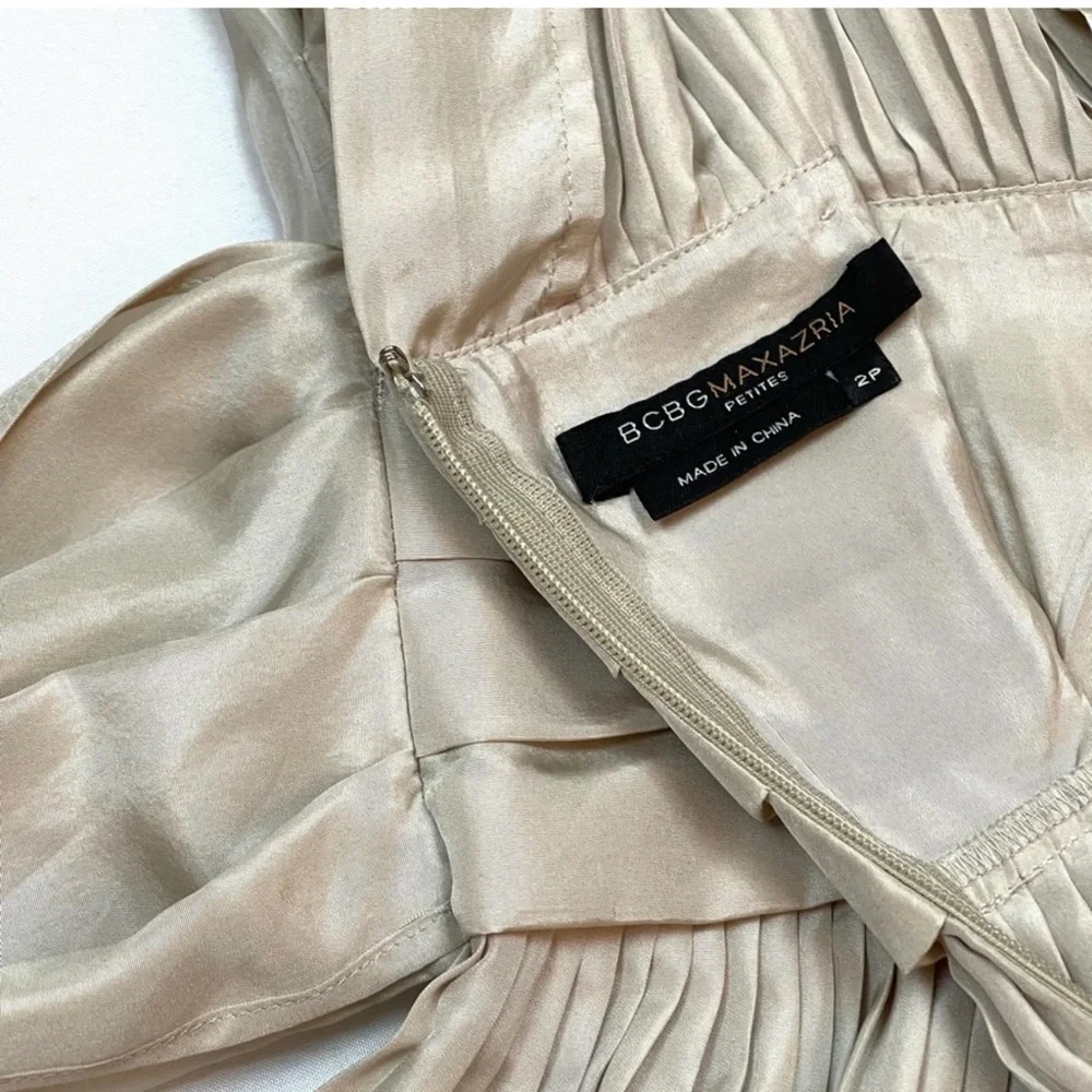 BCBGMaxAzria 100% Silk Color-block Pleated Fit & Flare Cocktail Dress - Picture 6 of 10